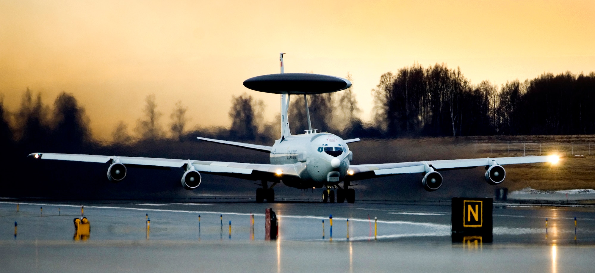 An E-3 Sentry, airborne warning and control system (AWACS) aircraft, lands at Elmendorf Air Force Base, Alaska, after a mission April 20, 2007.