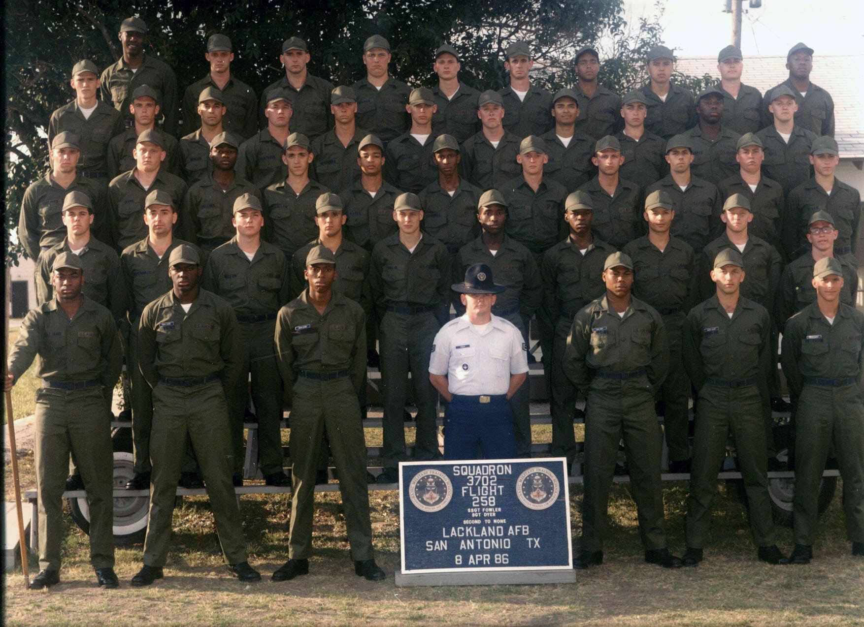 3702 Flt 258 Apr 1986
