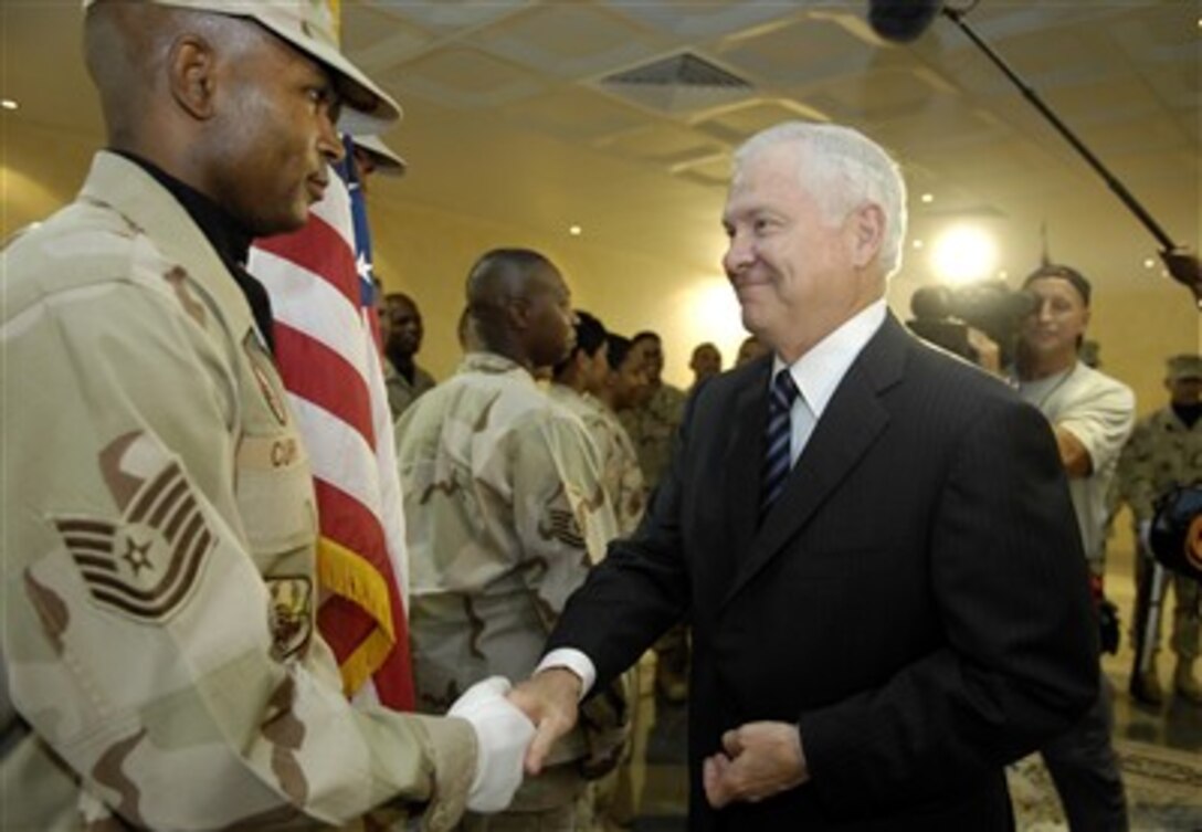 U.S. Defense Secretary Robert M. Gates meets with the top 25 U.S. Air Force airmen in the United Arab Emirates, Aug. 2, 2007.  