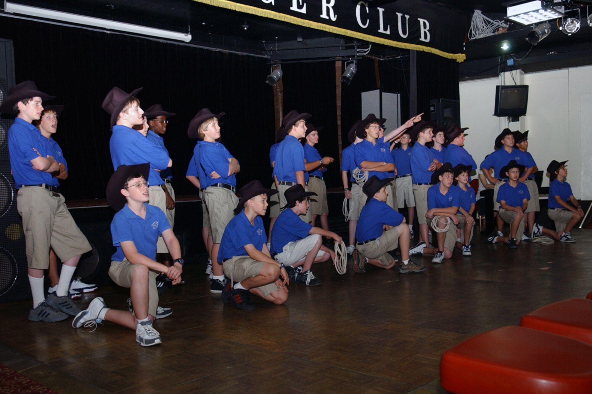 OSAN AIR BASE, Republic of Korea - Members of the Tucson Arizona Boys Chorus
perform for Team Osan on July 18 here. The chorus was in Korea as part of
the 3rd World Vision 2007 International Children's Choir Festival in Seoul. (U.S. Air Force photo by Staff Sgt. Christoper A. Marasky)