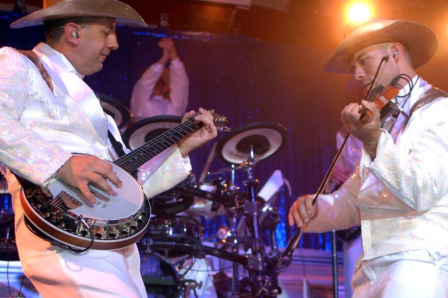 Master Sgt. Clayton Johnson, 314th Communication Squadron Little Rock Air Force Base, Ark., plays the banjo while Capt. Alexander Ruiz, 10th Missile Squadron Malmstrom Air Force Base, Mt., plays along on violin. 
(U.S. Air Force photo by Senior Airman Teresa M. Hawkins)