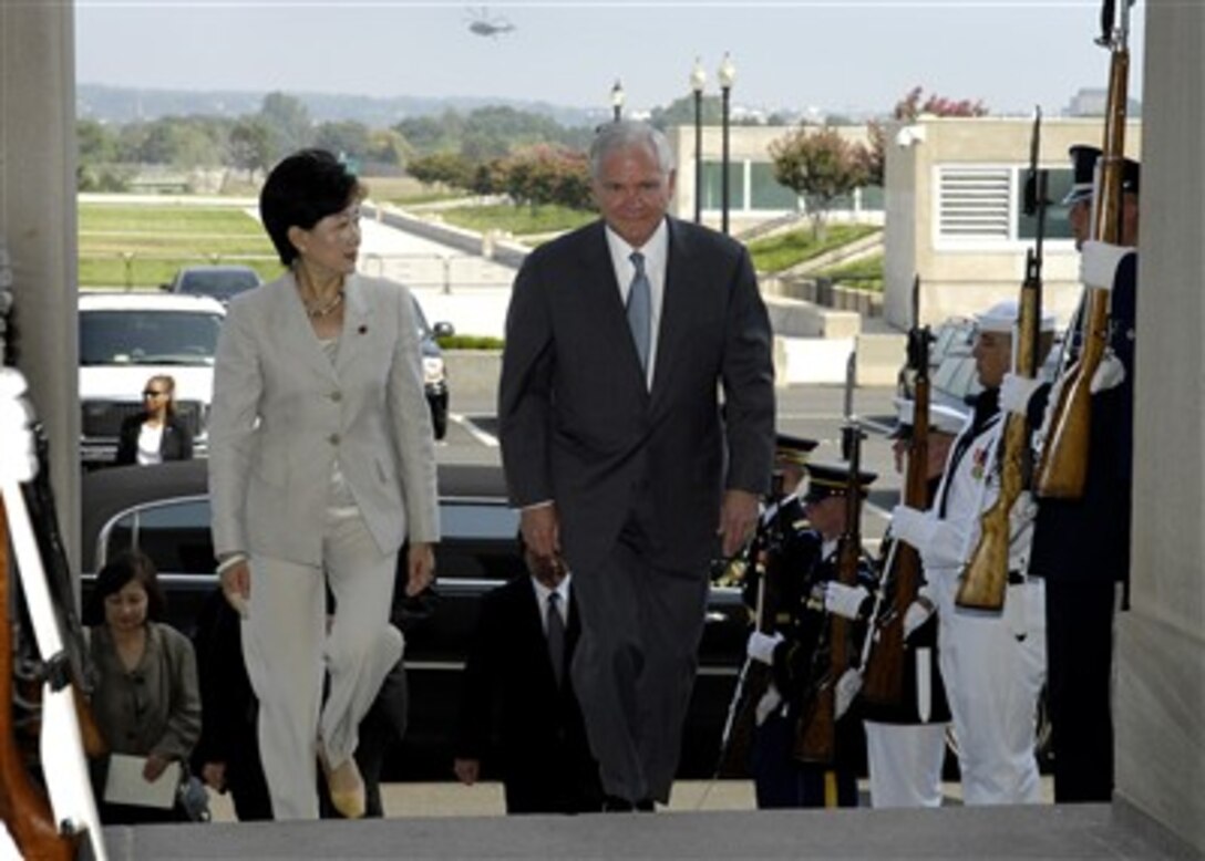 U.S. Defense Secretary Robert M. Gates meets Japanese Minister of Defense Yuriko Koike upon her arrival at the Pentagon, Aug. 8, 2007.  