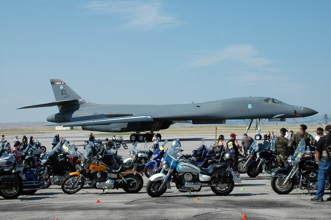 Nearly 350 riders from the Ellsworth Dakota Thunder Motorcycle Club rode from Ellsworth to the 67th Annual Sturgis Motorcycle Rally Aug. 7. Members of the motorcycle club had the opportunity to view and have their photos taken in front of a static display of a B-1 before leaving for their trip. 
(U.S. Air Force photo/Airman 1st Class Kimberly Moore Limrick)