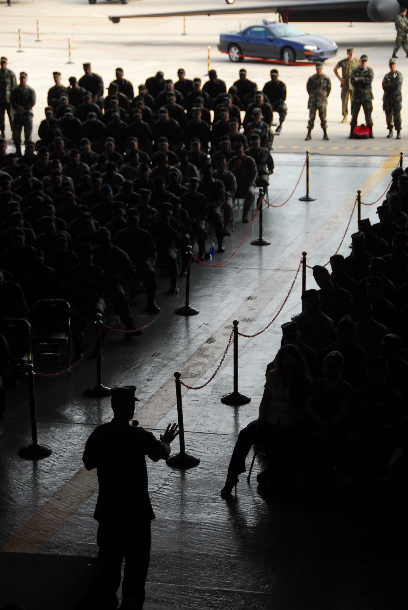 OSAN AIR BASE, Republic of Korea –  Gen. Peter Pace, Chairman of the Joint Chiefs of Staff, speaks to joint members of the 7th Air Force here Thursday as part of his farewell tour through military sites across the globe before he retires in October. He took time to answer questions and thanked everyone in attendance individually.  (U.S. Air Force photo by Airman First Class Chad Strohmeyer)