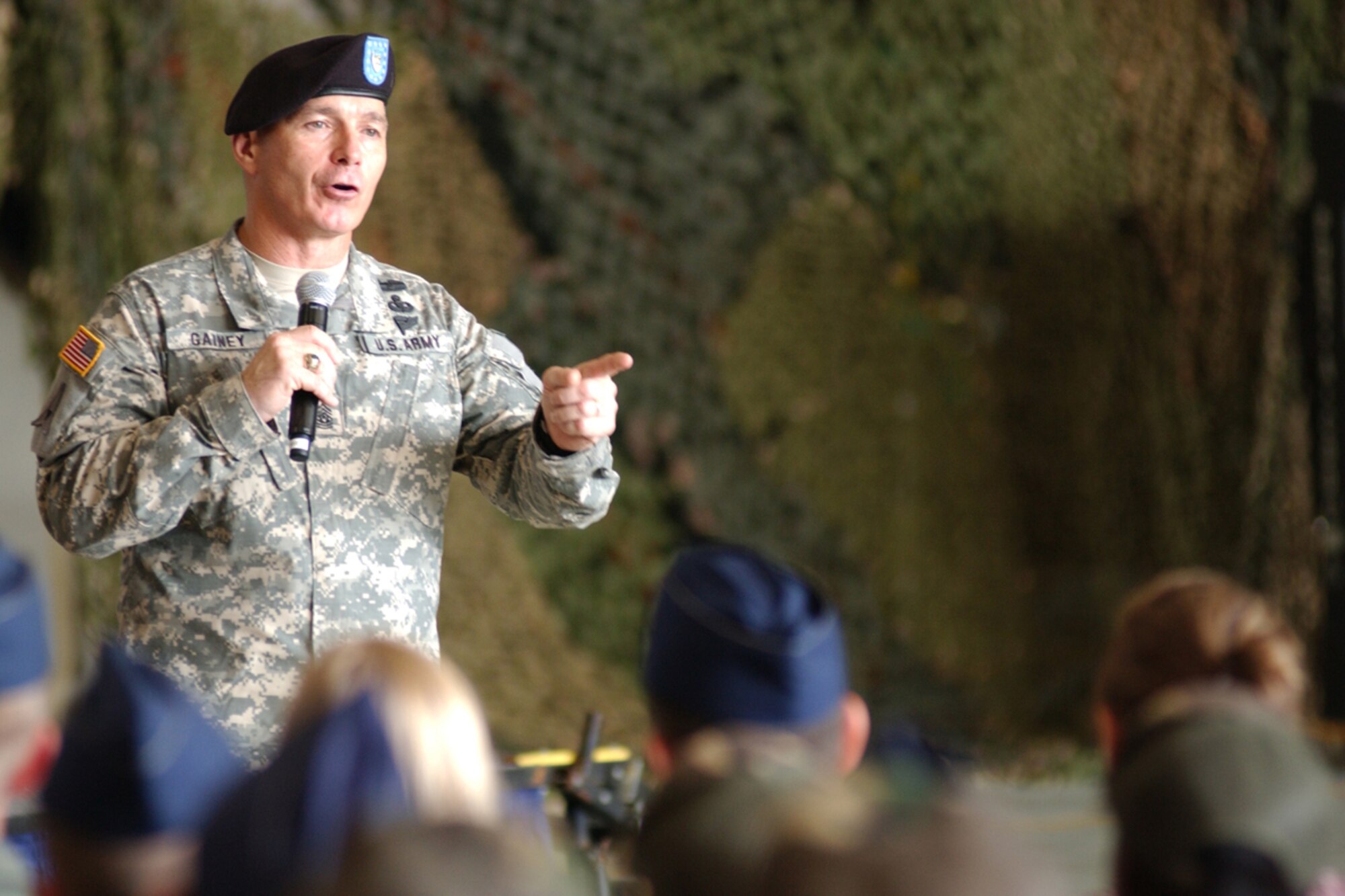 OSAN AIR BASE, Republic of Korea –  Command Sgt. Major William J. Gainey, the senior enlisted advisor to the Joint Chiefs of Staff, speaks to joint members of the 7th Air Force.  Command Sgt. Major Gainey spoke alongside General Pace as part of his farewell tour through military sites across the globe before he retires in October.  (U.S. Air Force photo by Staff Sgt. Christopher A. Marasky)