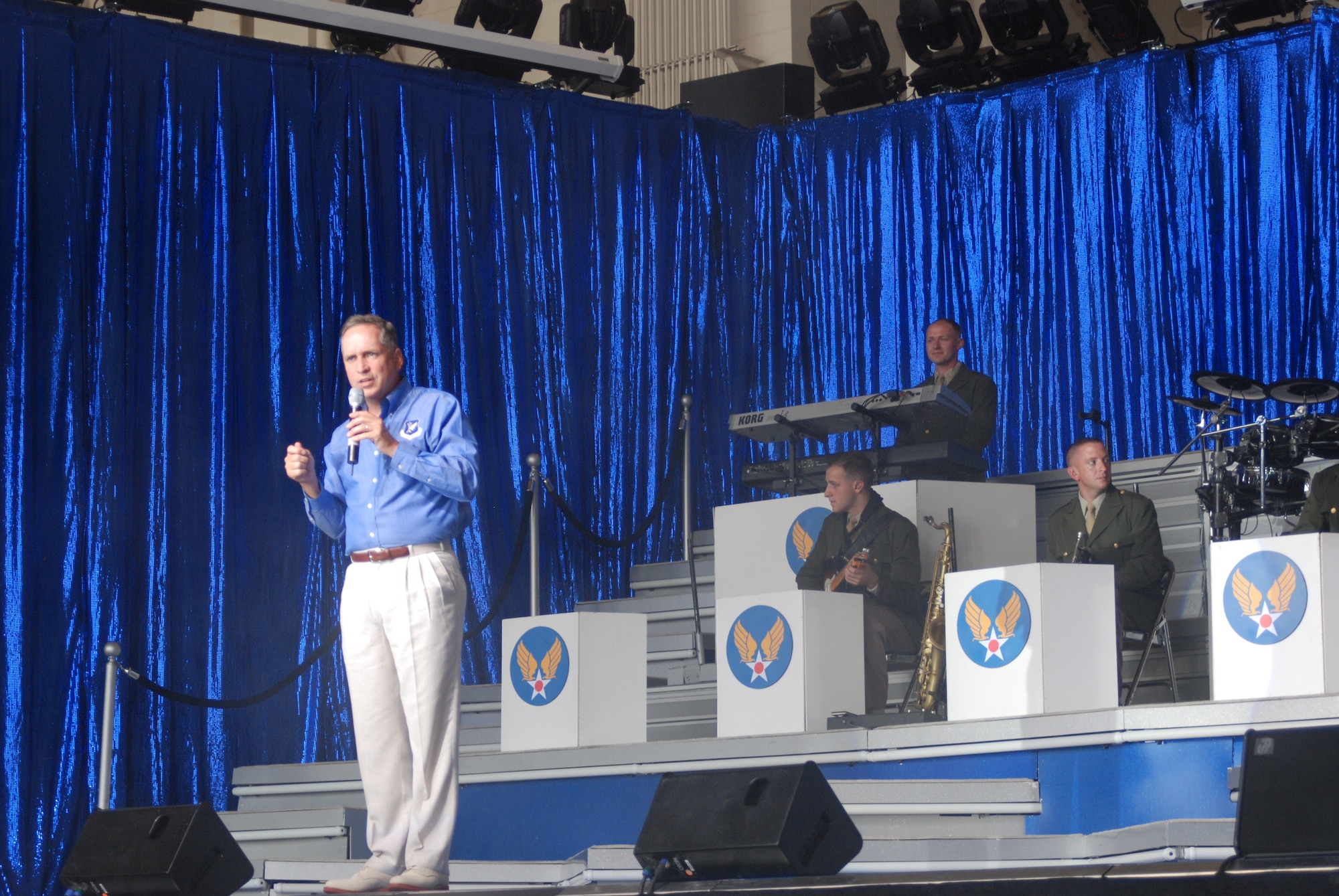 Tops in Blue gave a two-hour performance Tuesday, commemorating the Air Force's 60th anniversary. Tops In Blue serves as an expeditionary entertainment unit to provide quality entertainment from within Air Force resources for the Air Force family.