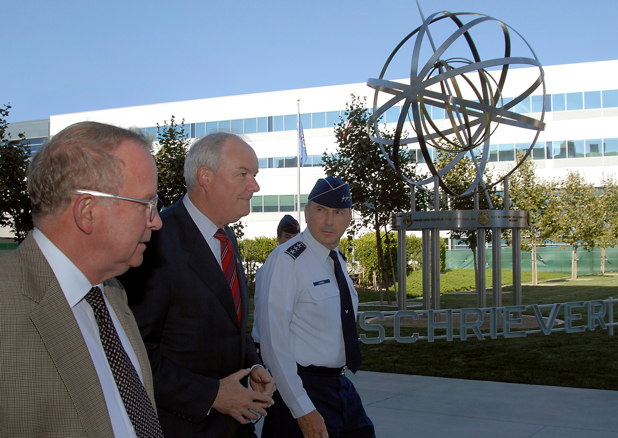 Secretary of the Air Force Michael Wynne visited Los Angeles AFB, Aug. 7. During his visit here, the Secretary received SMC overview briefings and a walking tour of the Schreiver Space Complex conducted by SMC Commander Lt. Gen. Michael Hamel.  The SECAF was in Los Angeles to speak at the Defense Advanced Research Projects Agency’s DARPA Tech 2007 conference. (Photo by Joe Juarez)