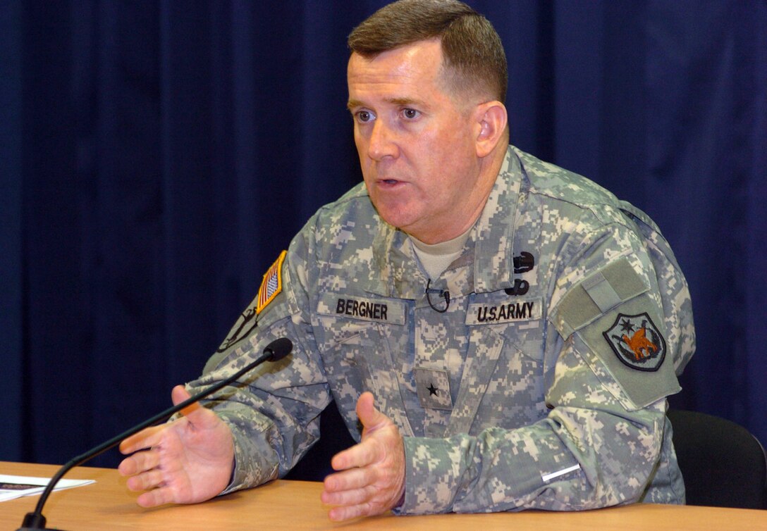 U.S. Army Brig. Gen. Kevin J. Bergner, Multi-National Force-Iraq spokesman, discusses progress in Iraq at the Combined Press Information Center in Baghdad, Aug. 15, 2007. U.S. Army photo by Spc. Scott Kim
