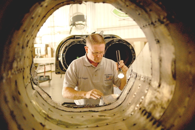 With flying colors Quality Assurance sets higher standards for aircraft maintenance > Joint