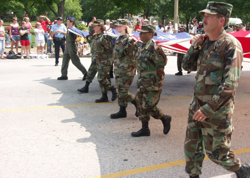 932nd Airlift Wing marches July 4, 2007.  Photo by Tech Sergeant Dan Oliver.