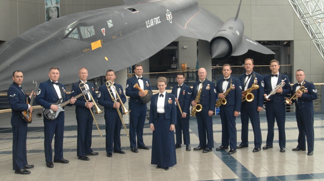 The USAF Heartland of America Band's "The Noteables" - May 2007