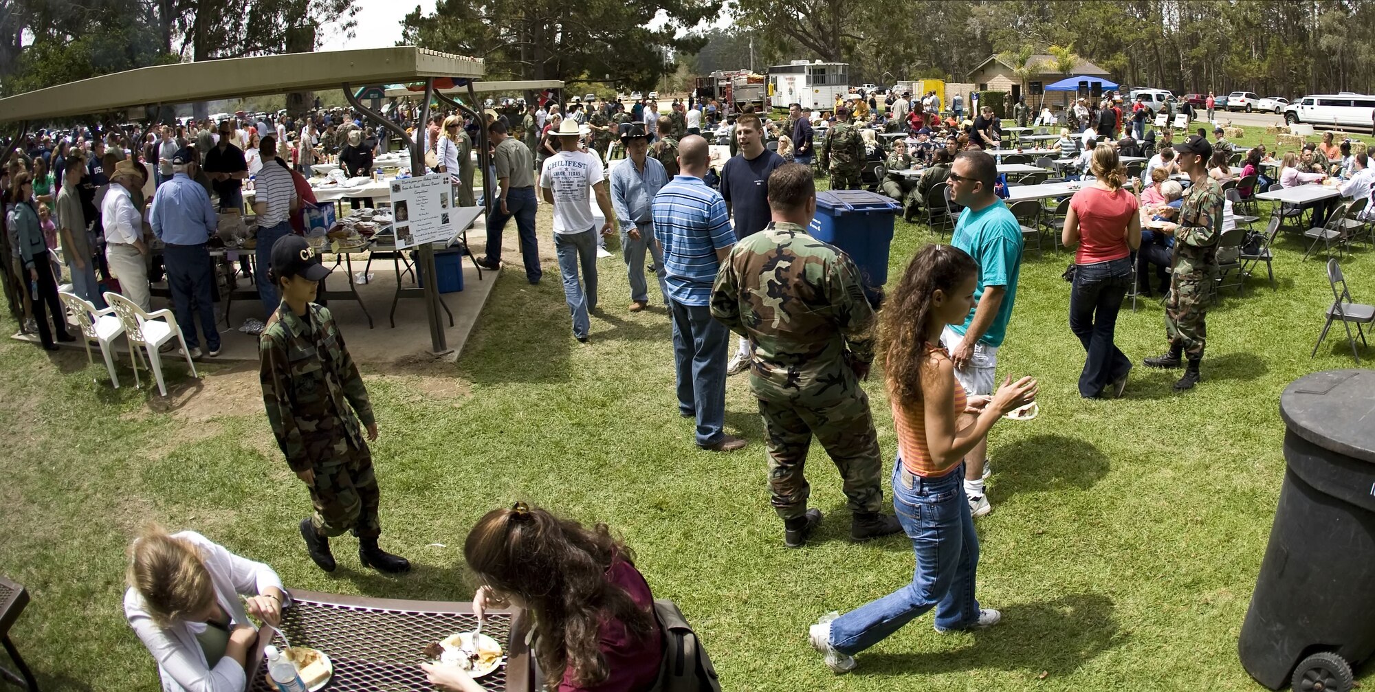 VANDENBERG AIR FORCE BASE, Calif. -- Hundreds of Airmen and their families turned out for the Texas Blowout Barbecue at Cocheo Park on Aug. 24.  The event raised more than $18,000 for the 48th annual Operation Kids Christmas event, a celebration which provides more than 200 underpriveledged children with Christmas presents and a holiday dinner gift certificate.  (U.S. Air Force photo/Capt. Eric Chin)