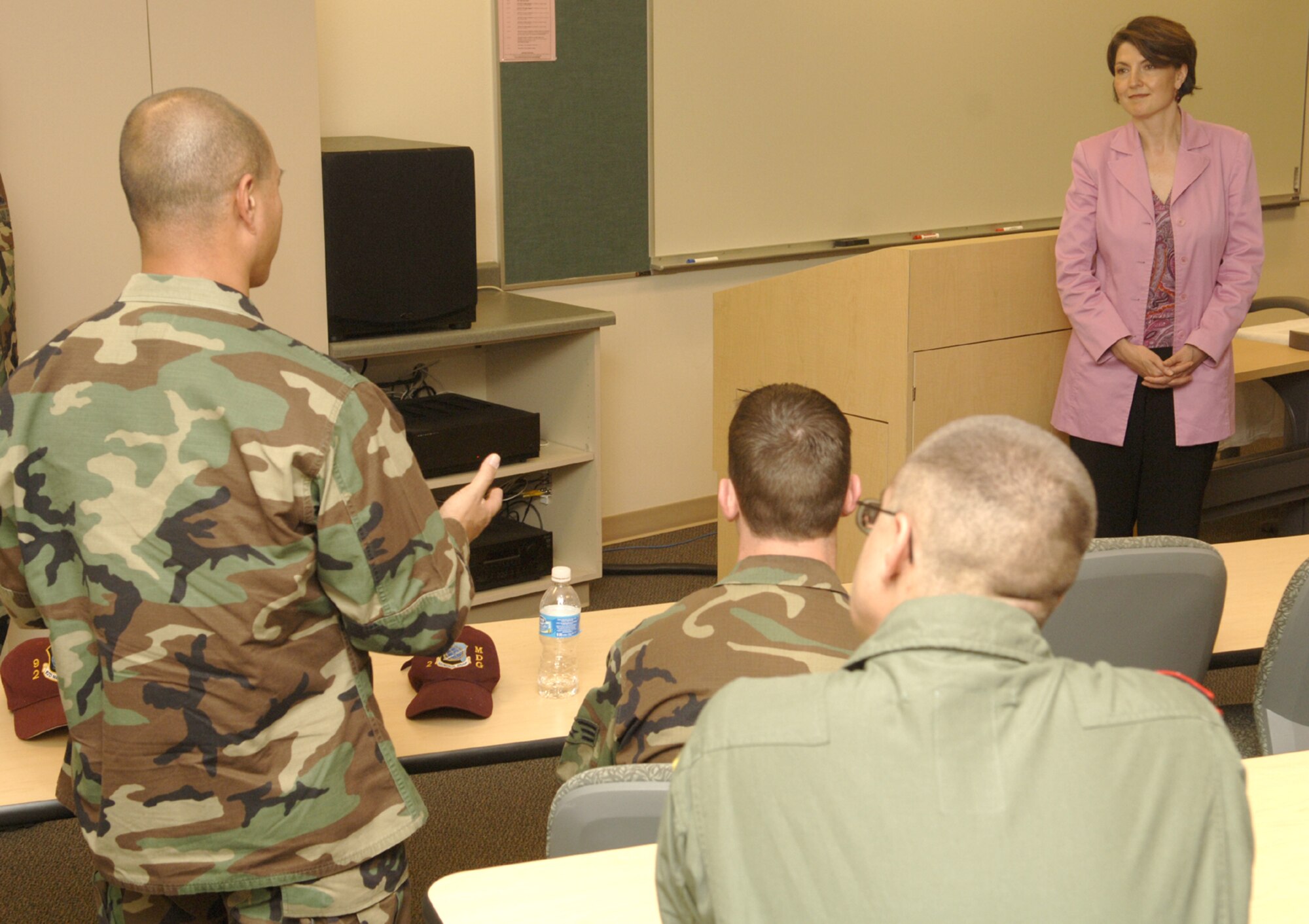 FAIRCHILD AIR FORCE BASE, Wash. – Congresswoman Cathy McMorris Rodgers spent time speaking with Airmen about their deployment experiences at the Education Center here Aug. 24. The congresswoman was “interested in knowing how our deployments are going, and what we’re doing in the field,” said Senior Airman Seth Statzer, an Airman Leadership School student who returned from Afghanistan in April. Six Airmen from each group on the base spoke attended the forum. (U.S. Air Force photo / Senior Airman Chad Watkins)