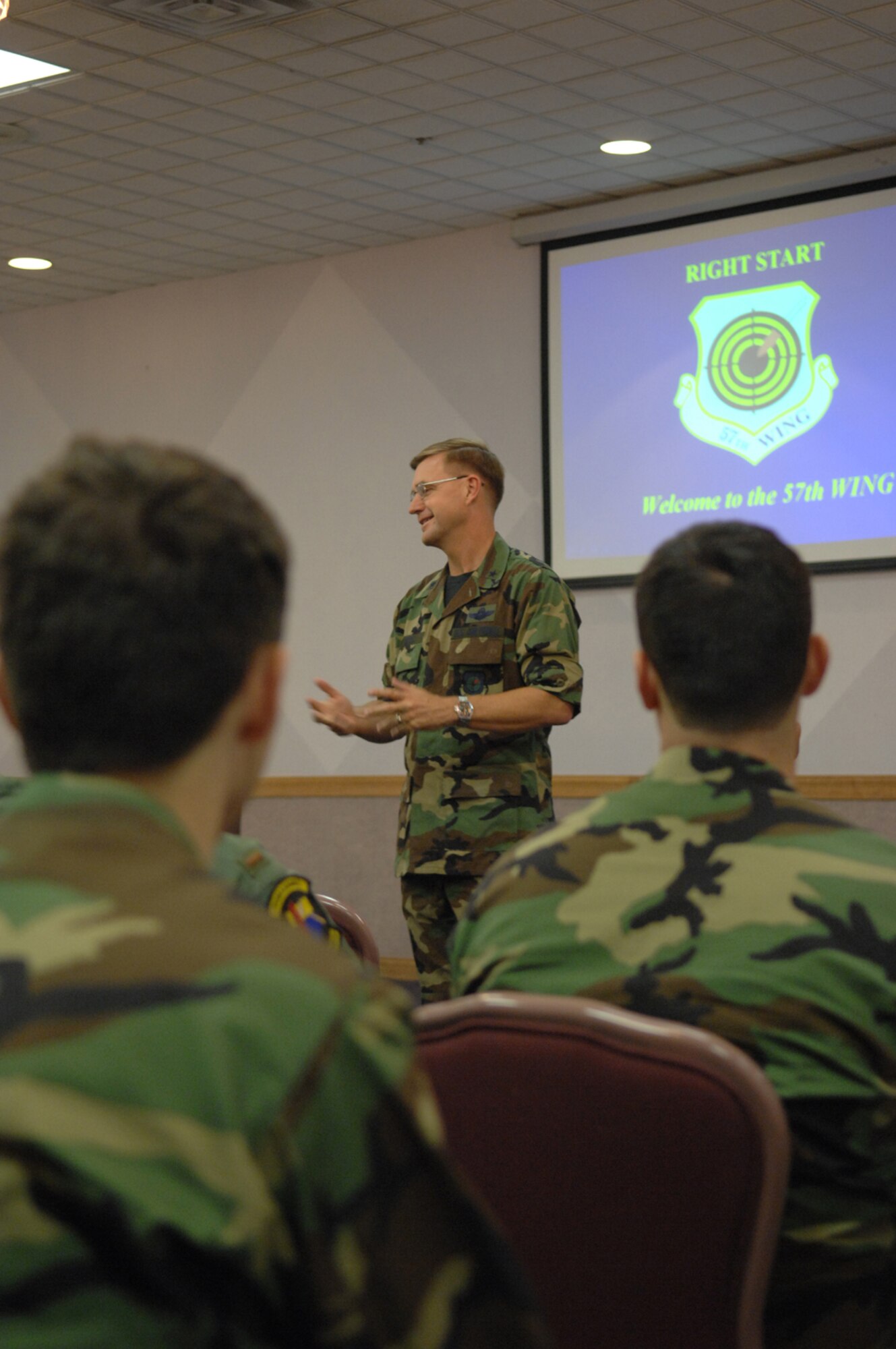 57th Wing Commander, Brigadier General Stephen Hoog, briefs new Airmen to Nellis about the 57th Wing mission during the right start program August 23, 2007 Nellis AFB, Nev.
(U.S. Air Force Photo by Senior Airman Larry E. Reid Jr.)