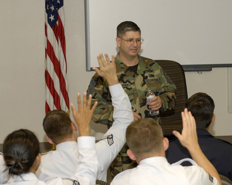 VANDENBERG AIR FORCE BASE, Calif. -- AFSPC Command Chief Master Sgt Michael Sullivan speaks with ALS students about the importance of leadership as an NCO supervising today's Airman, Wednesday August 29, 2007. The chief's visit reflected his focus on developing Airmen as leaders, which is one of the priorities of the Air Force Chief of Staff. (U.S. Air Force photograph by Airman 1st Class Matthew Plew)