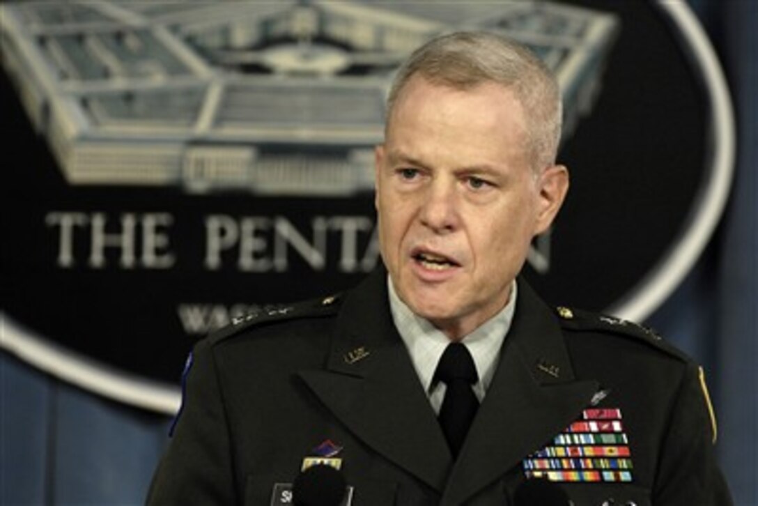 Joint Staff Director for Operational Planning Maj. Gen. Richard Sherlock, U.S. Army, conducts a press briefing in the Pentagon on Aug. 30, 2007.  