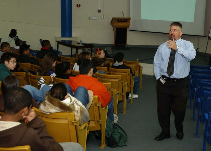 YOKOTA AIR BASE, Japan - Hugh Clark, Yokota Conduct Adjudication Program coordinator, discusses the effects of alcohol during the "Commonsense vs. Stupidity" seminar to a class at the Yokota High School on November 28, 2007.  The seminar was taught to 7 classes over two days and provided information on alcoholism risk factors, the media's portrayal of alcohol, and what alcohol is.  (U.S. Air Force photo by Airman First Class Jonathan Fowler)                              