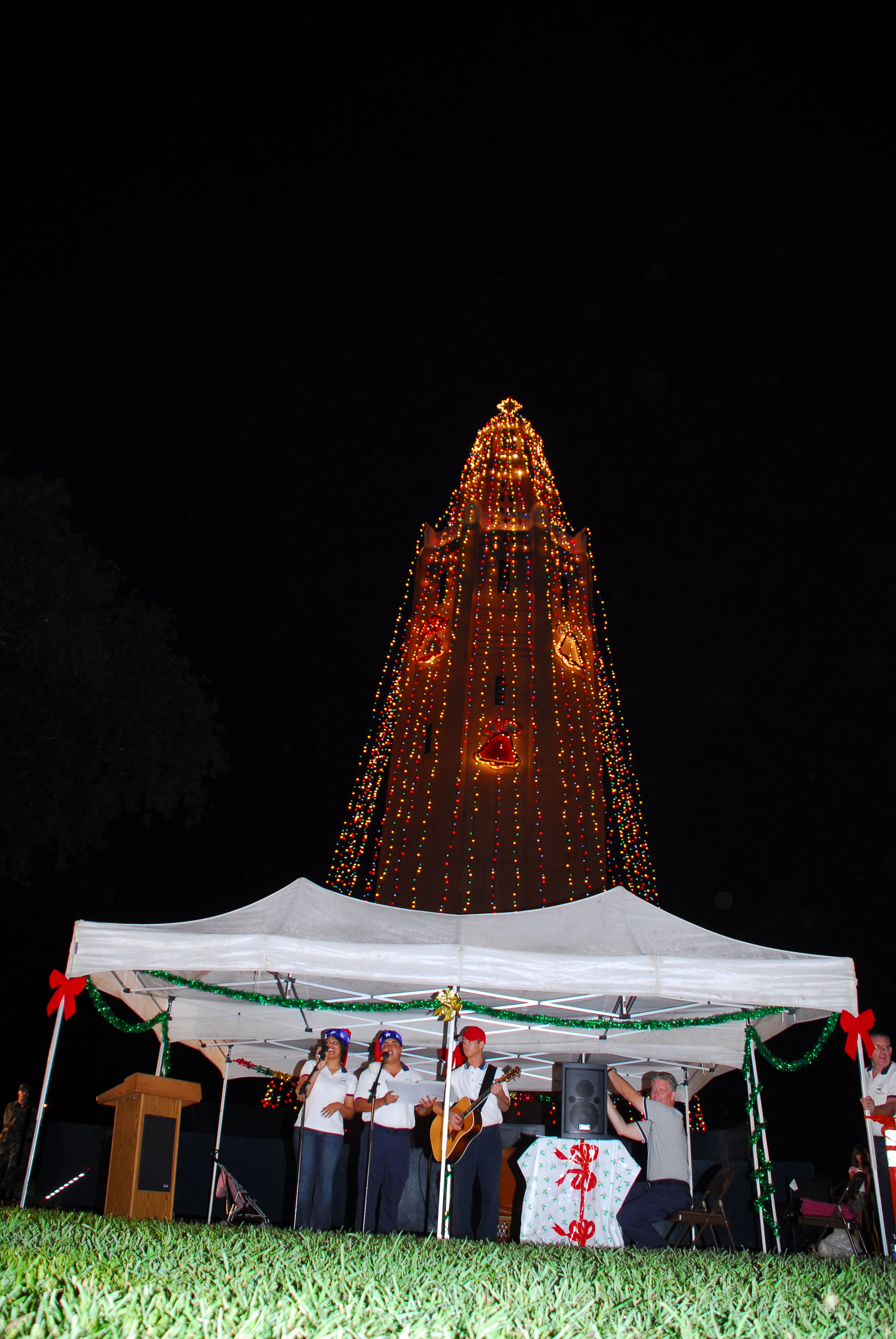 Hickam rings in holiday season with Tower Lighting ceremony > 15th Wing