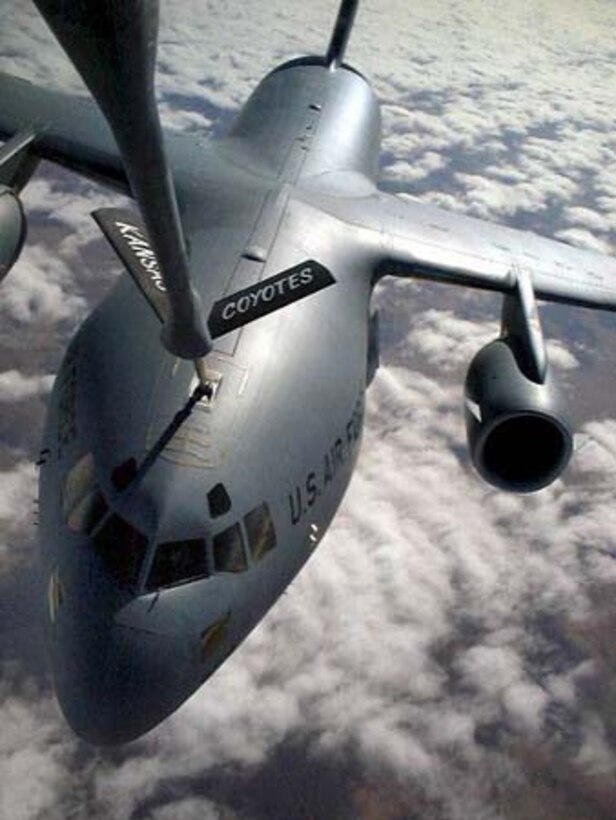 Refueling a C-17