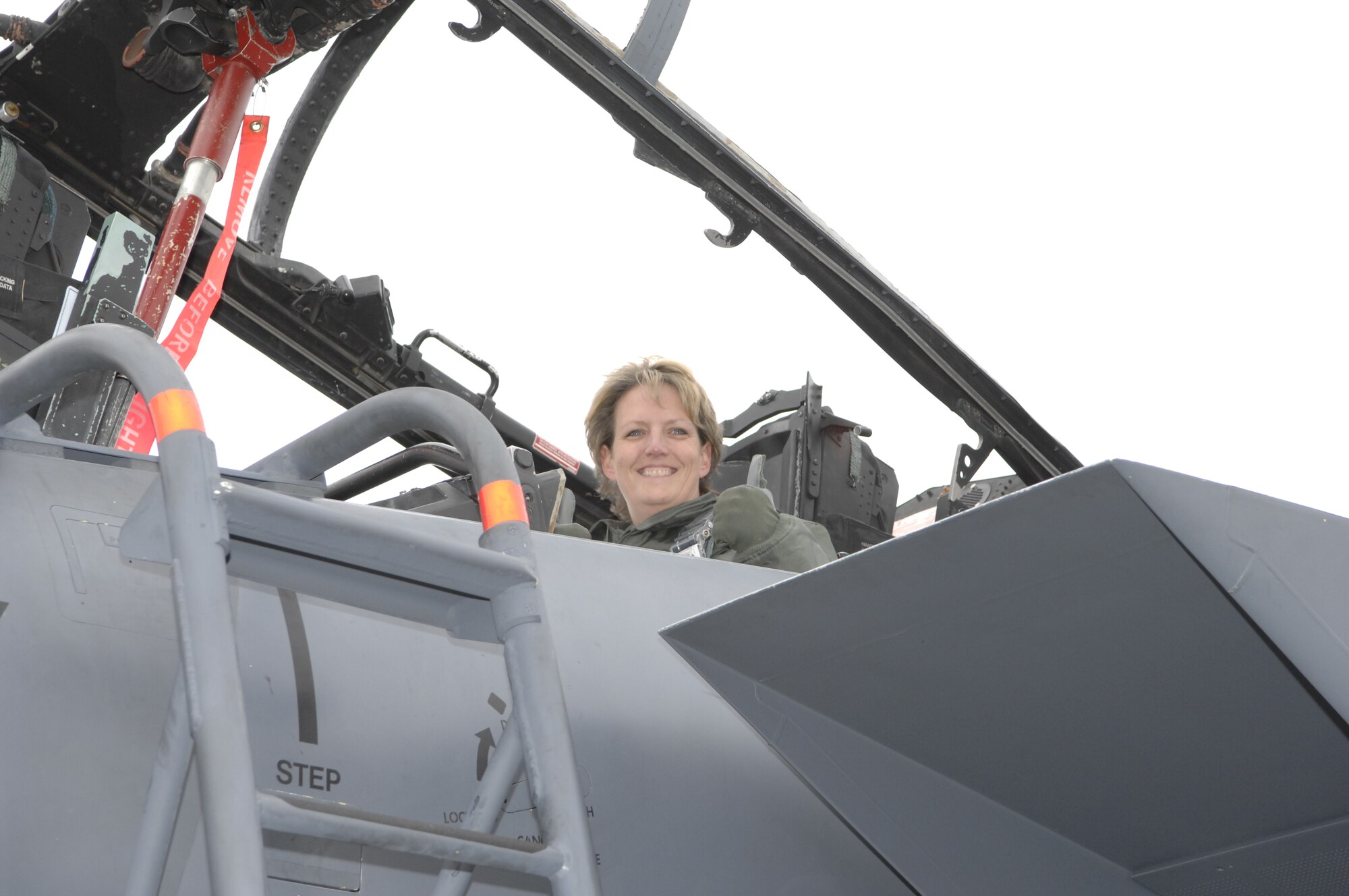 MOUNTAIN HOME AIR FORCE BASE, Idaho -- Paula Riggs from Washington Mutual Bank in Mountain Home prepares for her incentive flight here Nov. 30. Four former Honorary Commanders were chosen in July for incentive flights. (U.S. Air Force photo/ Airman 1st Class Dana Hill)