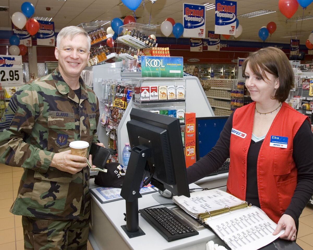 New consolidated shoppette opens at Spangdahlem AB > Spangdahlem Air