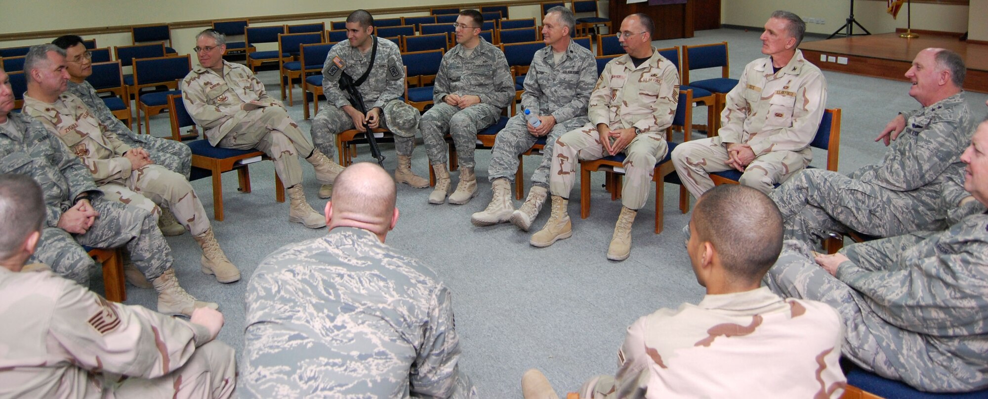SOUTHWEST ASIA – Maj. Gen. Charles Baldwin meets with chaplains and their assistants from across the area of responsibility at an air base in the Middle East Nov. 6. Chaplain Baldwin is the Air Force’s chief of chaplains. (Air Force photo\ Staff Sgt. Phillip Butterfield) 
 
 
