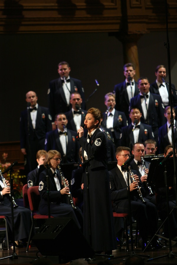 Master Sgt Janice Carl performs a solo with the United States Air Force Band and Singing Sergeants at the Mormon Tabernacle in Salt Lake City, Utah. The Band was performing as part of an 18 day tour throughout the western United States.  (U.S. Air Force photo by SMSgt Robert Mesite)