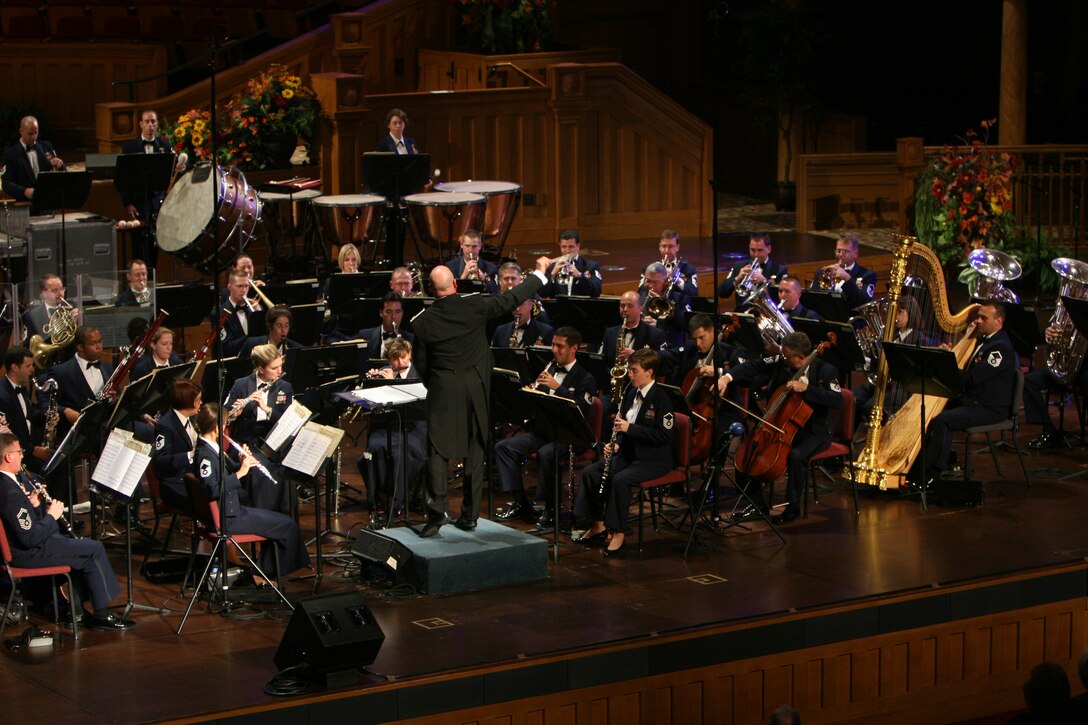 The United States Air Force Band, led by Commander and Conductor Colonel Dennis M Layendecker, performs a concert at the Mormon Tabernacle in Salt Lake City, Utah.  (U.S. Air Force photo by SMSgt Robert Mesite)
