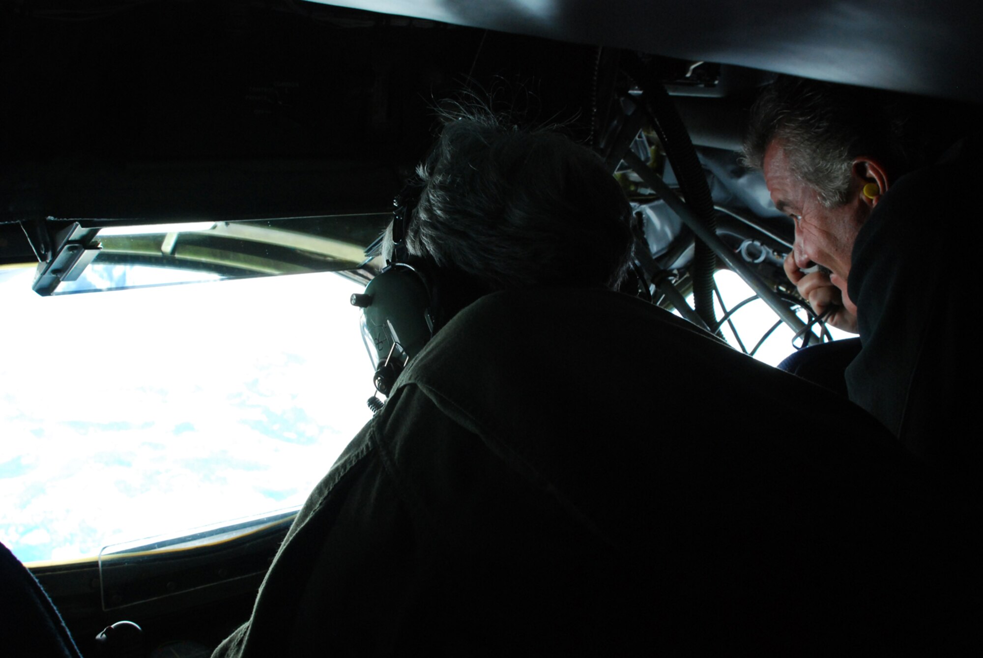 Beale honorary commanders look out upon the refueling of a KC-10. (Photos by Senior Airman George Cloutier) 