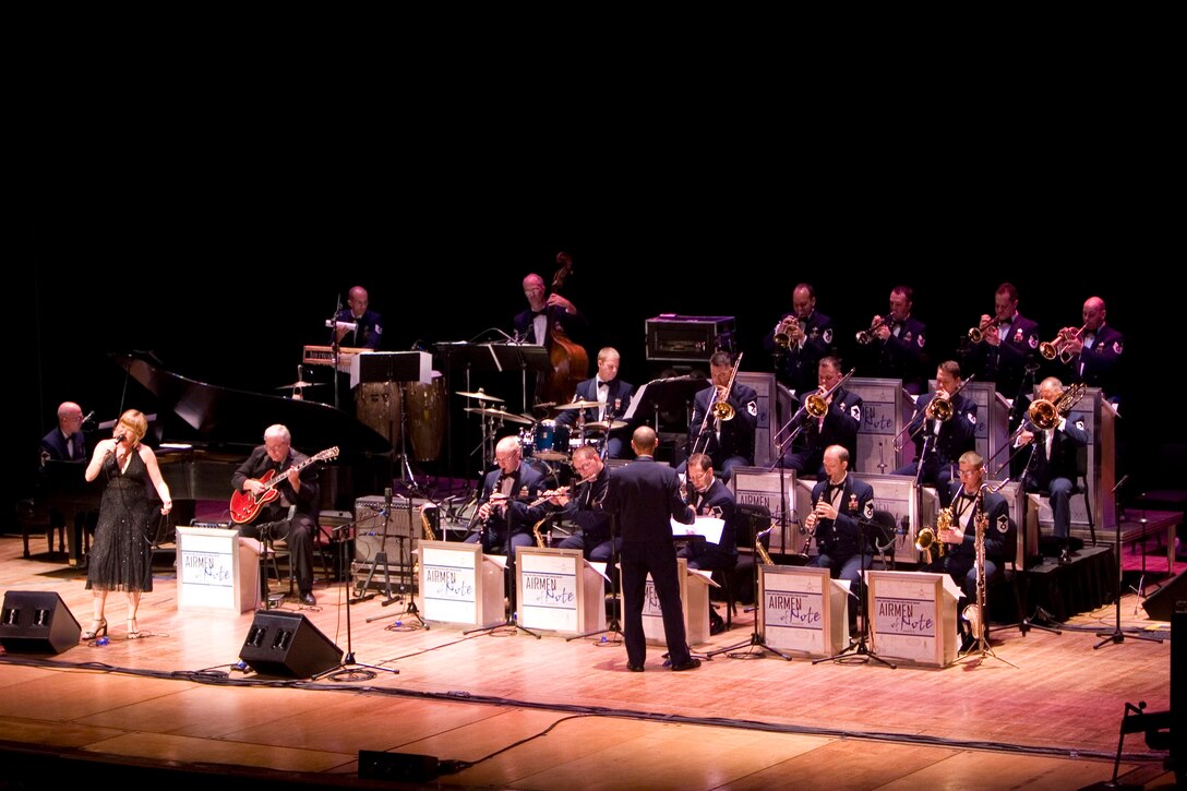 Jazz vocalist Karrin Allyson and the United States Air Force Band's Airmen of Note kick off the 2007 Jazz Heritage Series at Lisner Auditorium on the campus of George Washington University, September 7, 2007, in Washington, DC.  (U.S. Air Force photo by SMSgt Robert Mesite)