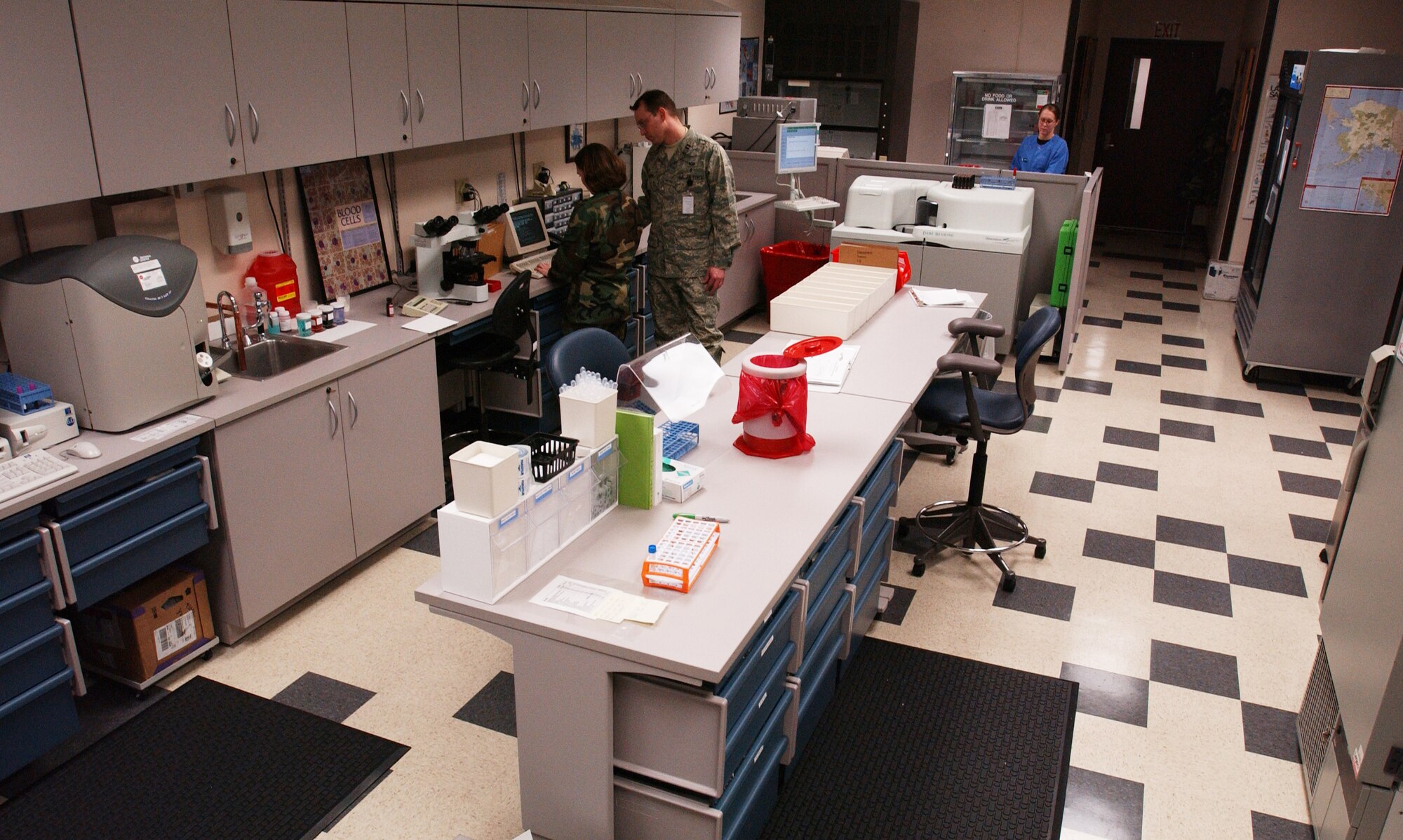 The Laboratory Technicians assigned to the 354th Medical Group at Eielson AFB, AK collect, process, analyze, and test specimens for diagnostic clinical testing in Chemistry, Urinalysis, Hematology, Microbiology, and Serology.

(U.S Air Force photo by Staff Sgt Eric T. Sheler)
