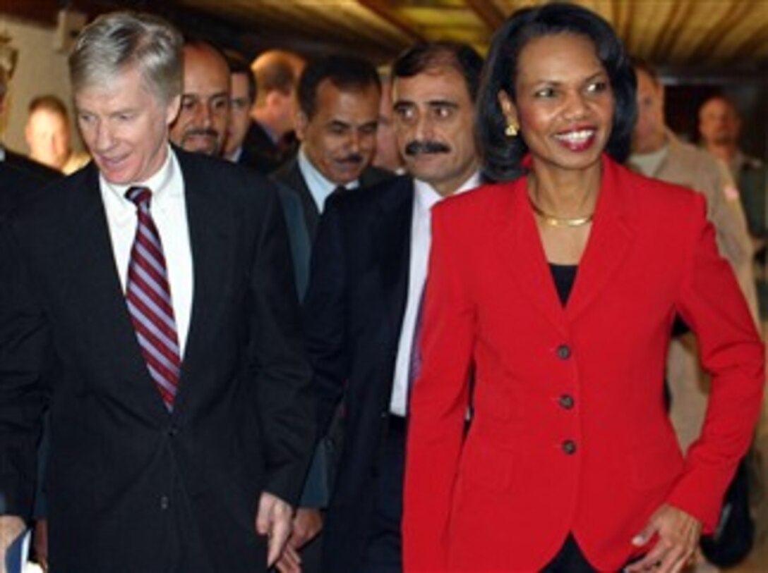 U.S. Ambassador to Iraq Ryan Crocker and U.S. Secretary of State Condoleezza Rice arrive in Kirkuk, Iraq, Dec. 18, 2007, with a U.S. delegation for meetings with leaders of the Kurdish, Arab and Turkman political parties. 