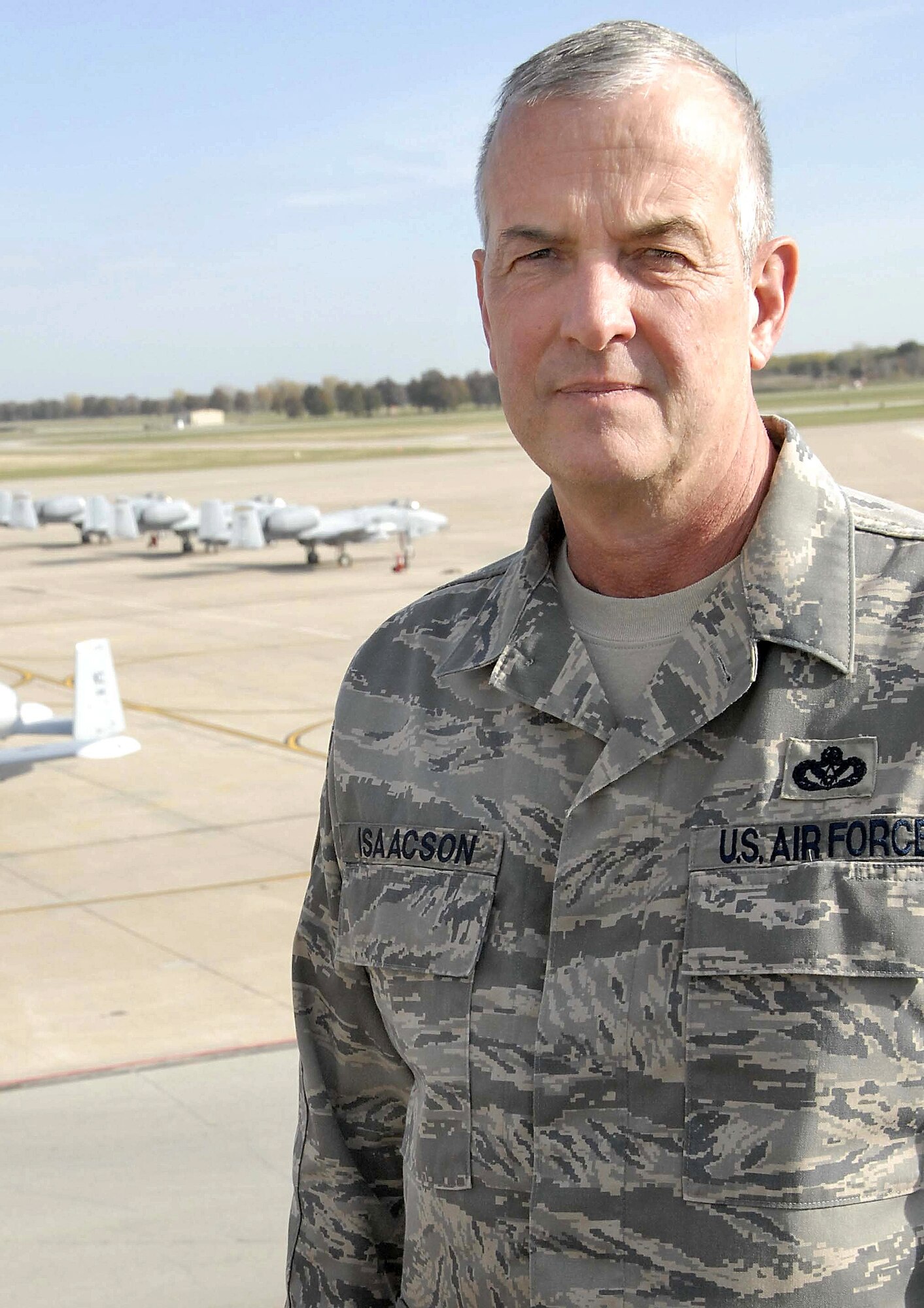 Just before his retirement in December 2007, Chief Master Sgt. David Isaacson, 442nd Fighter Wing Command Chief Master Sergeant, reflected on the Air Force and his years as an enlisted member.  The chief will retire at the end of December 2007. (US Air Force photo/ Maj. David Kurle)