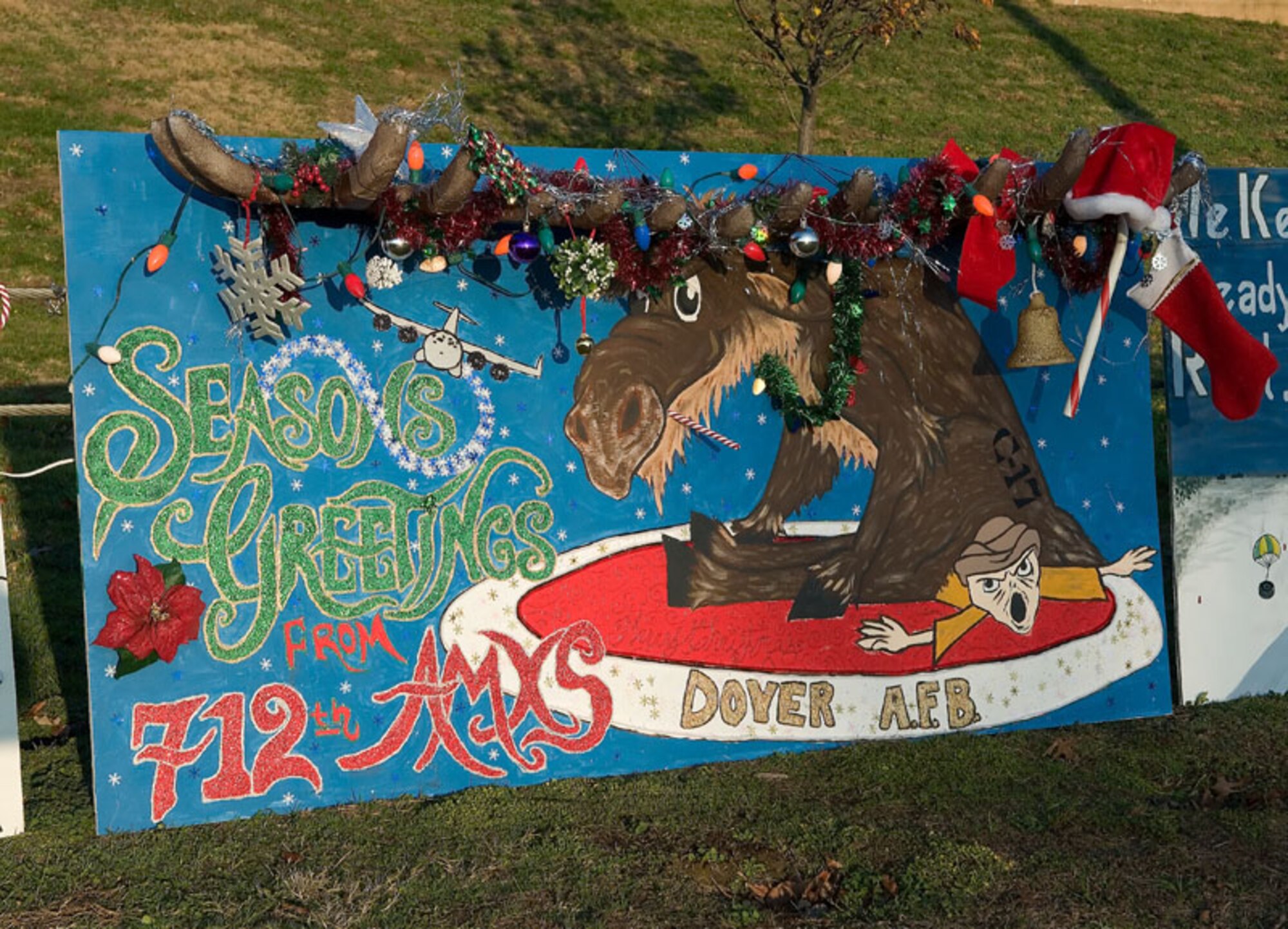 712th Aircraft Maintenance Squadron holiday card.  (U.S. Air Force photo/Jason Minto)