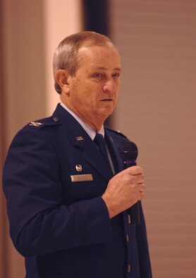 Col. Paul Waters, commander, 403rd Wing Maintenance Group, speaks to a large crowd of Reservists and guests at his retirement ceremony Feb. 2, 2007. Colonel Waters retires from military service with more than 38 years. Affectionately known as Colonel H20s, he received many fond farewells from officers and enlisted people throughout the 403rd Wing. In retirement, he plans to spend more time with his family. (Air Force Photo by Tech. Sgt. James B. Pritchett)