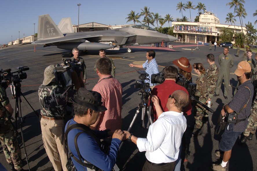 HICKAM AIR FORCE BASE, Hawaii -- An F-22 sits on the ramp here Feb. 8, 2007, while on its way to Kadena Air Base, Japan. The 27th Fighter Squadron, Langley Air Force Base, Va. are deploying 12 F-22s and more than 250 personnel overseas for the first time to Japan. (U.S. Air Force photo by Vanessa Perez) 