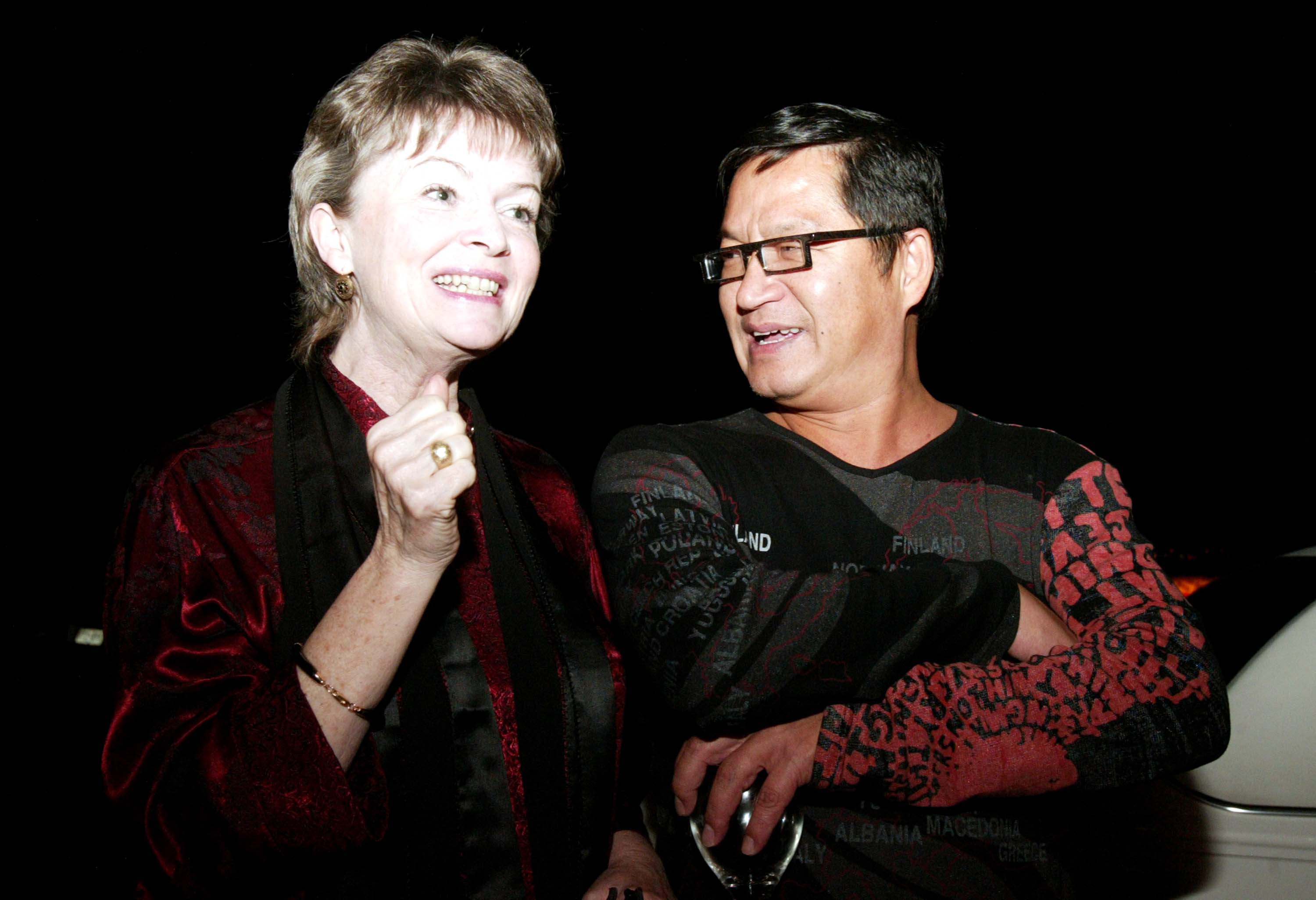 Beth Chiarelli Spouse Of Maj Gen Pete Chiarelli 1st Cavalry Division Commander Responds To Ronald Cheng S Peter chiarelli (born august 5, 1964 in nepean, ontario) is the current general manager of the chiarelli played for harvard university between 1983 and 1987, serving as the captain of the team. beth chiarelli spouse of maj gen pete chiarelli 1st cavalry division commander responds to ronald cheng s