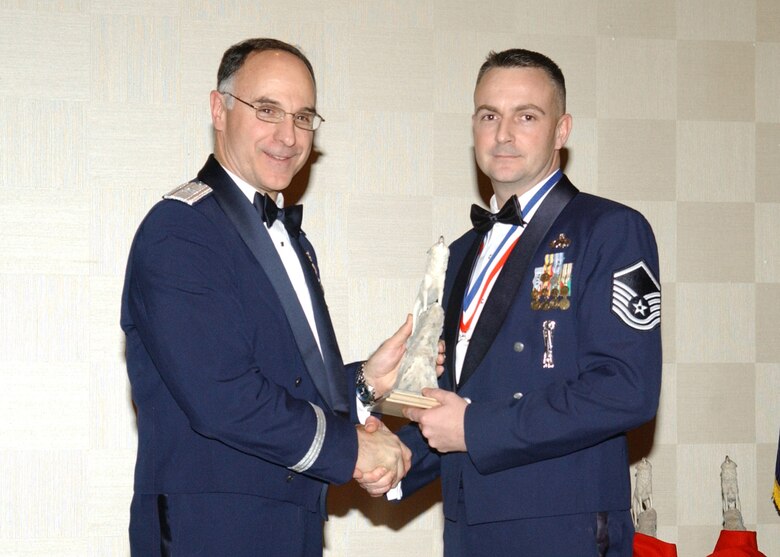 EIELSON AIR FORCE BASE, Alaska -- The 354th Fighter Wing 2006 Senior Non Commissioned Officer of the Year is Master Sgt Chuck Jenkins.
(U.S. Air Force photo by Airman Christopher Griffin)