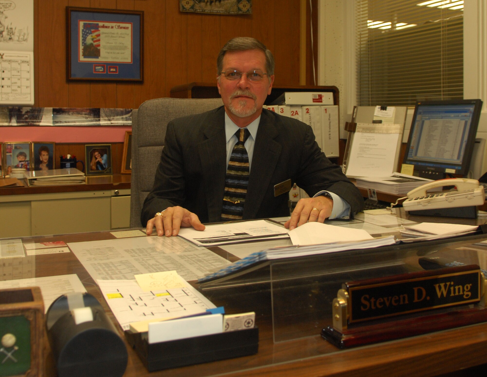 MINOT AIR FORCE BASE, N.D. -- Steve Wing, 5th Services Squadron, was recently awarded the 2006 Air Combat Command Services Individual Dr. Beverly Schmalzried Award.