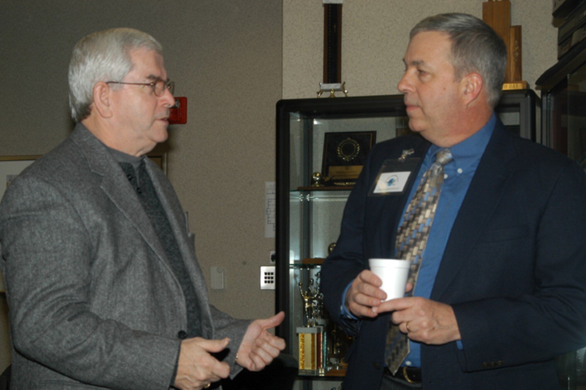 GRISSOM AIR RESERVE BASE, Ind -- Brig. Gen. Dean Despinoy (right), 434th ARW Commander, discusses Grissom Community Council issues with incoming president Hal Job of Wabash, Ind., prior to the annual membership meeting held recently.  (U.S. Air Force photo/Senior Airman Chris Bolen) 