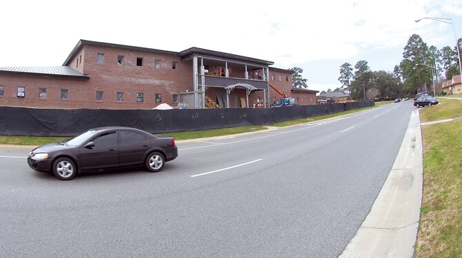A car drives on one of the straight-away streches of Austin Ellipse at Moody AFB, Ga., recently. As part of the final phases of the Base Consolidated Support Center project, the ellipse straight-away will be demolished and become two separate streets with two-way traffic. (U.S. Air Force photo by Senior Airman Angelita Lawrence)
