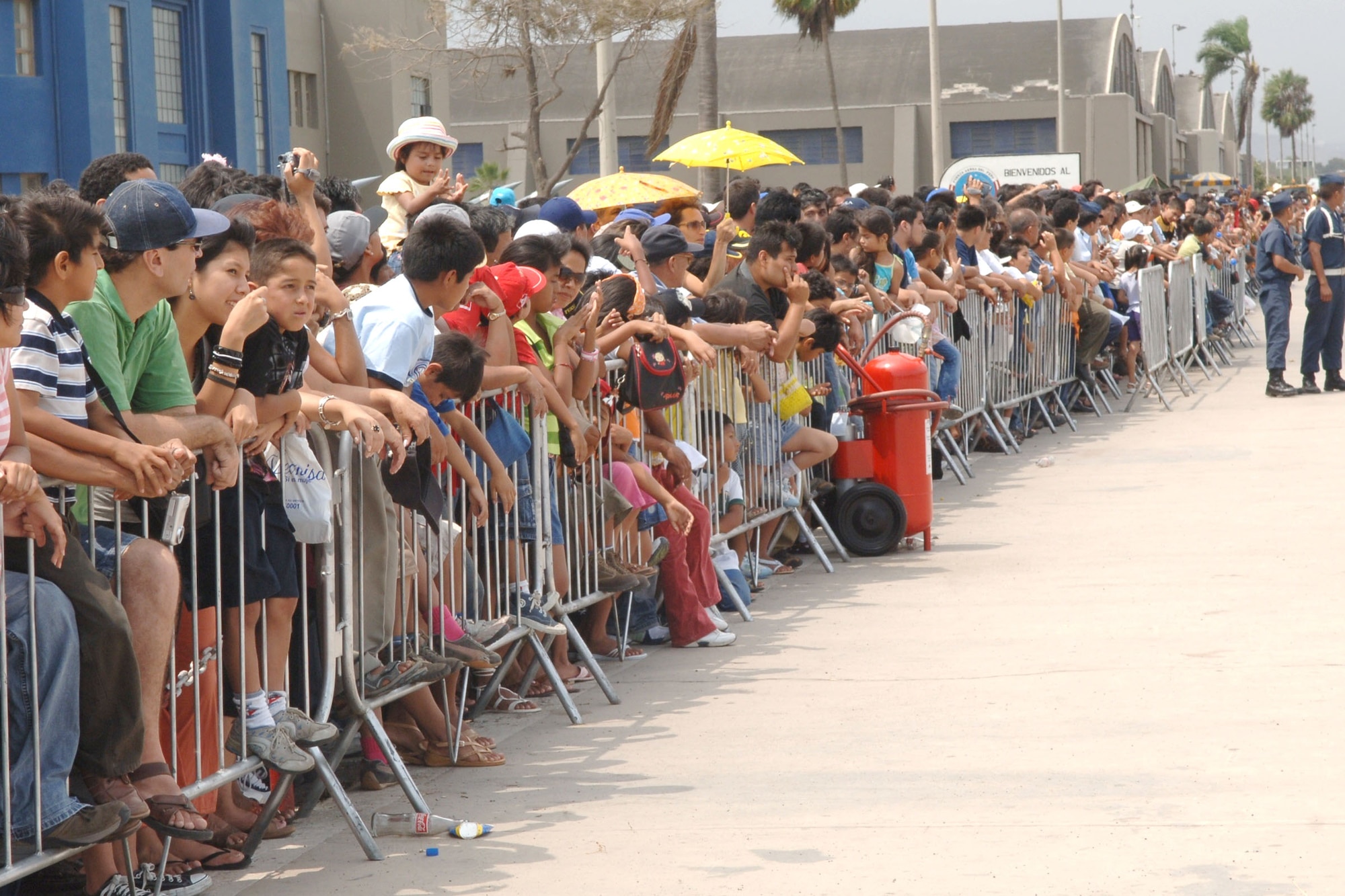 A crowd of more than 15,00 Peruvians gather on the flight line of Las Palmas Air Force Base in Lima, Peru, Feb. 17 to watch the joint air show Falcon Condor 2007. The joint exercise and air show directly supports the U.S. Southern Command's engagement goals. (U.S. Air Force photo/Tech. Sgt. Kerry Jackson)