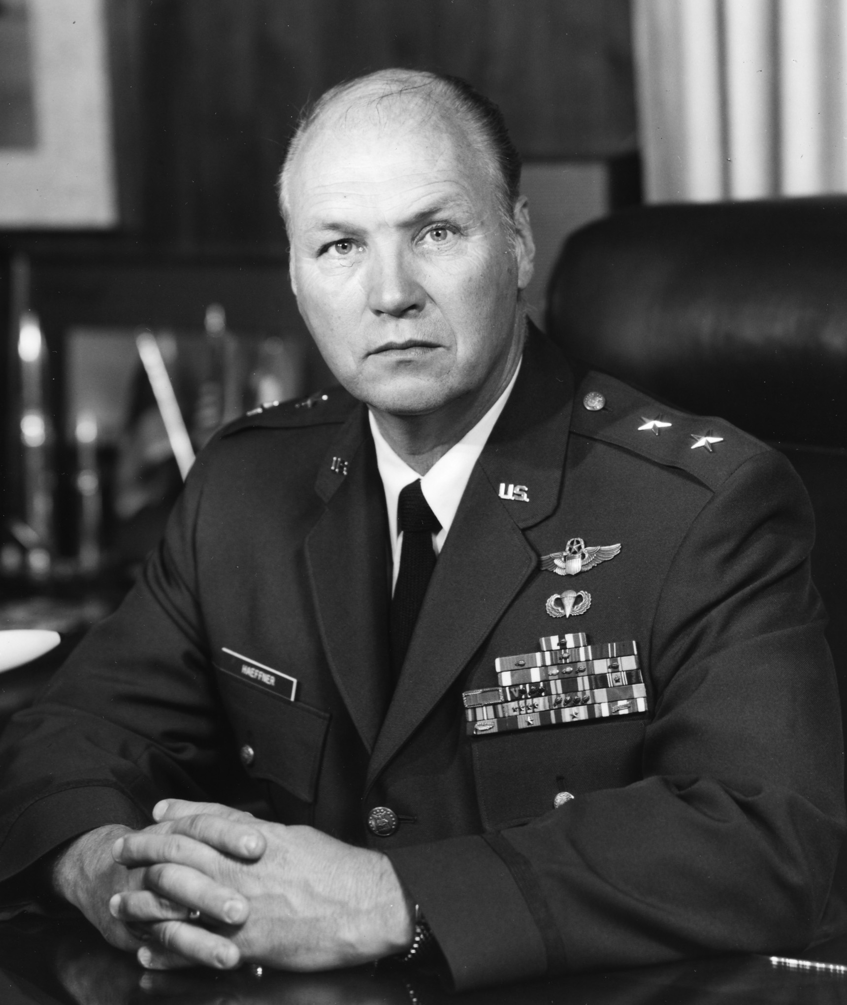 お手軽価格で贈りやすい FRED GENERAL MAJOR A. Display Biography > Force Air > HAEFFNER その他