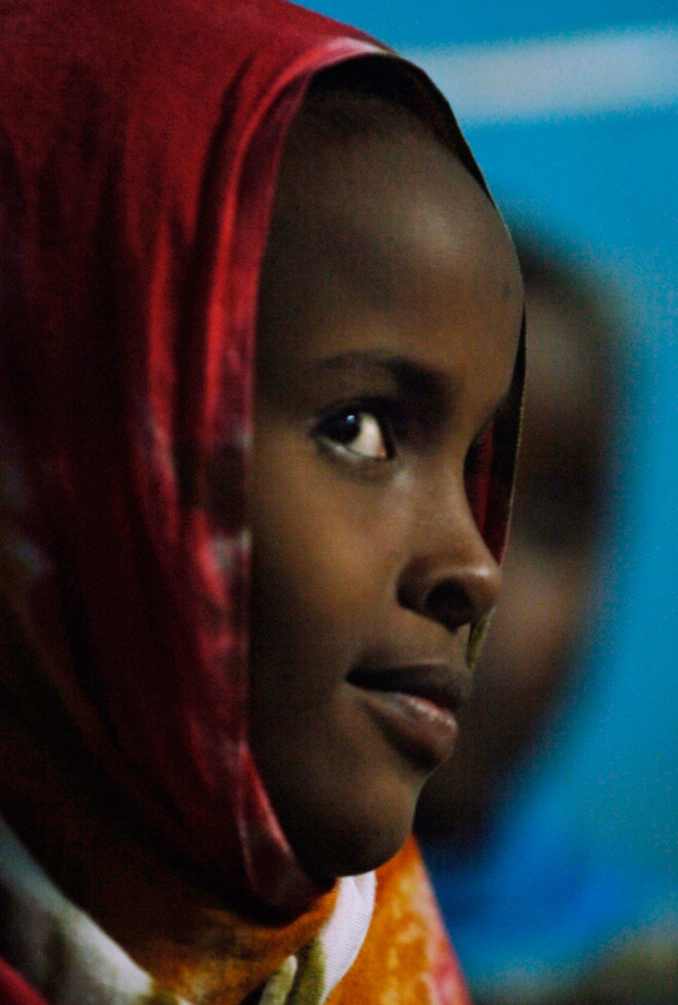 A Djiboutian student at the Horsed Private School of English listens to a U.S. servicemember deployed to Camp Lemonier, Djibouti, answer a question about American culture and immigration. (U.S. Air Force photo/Master Sgt. Scott Wagers)
