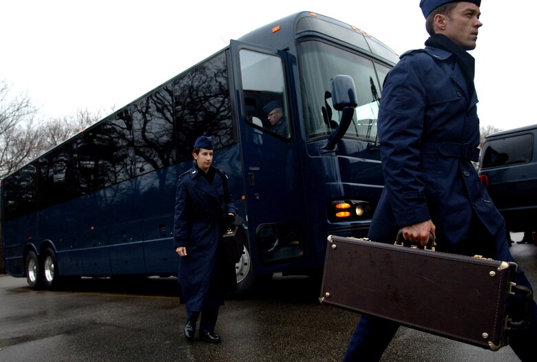 Air Force musicians arrive Jan. 1 at Grace Episcopal Church in Grand Rapids, Mich., to rehearse for the funeral service for President Gerald R. Ford. (U.S. Air Force photo/Tech. Sgt. Jeremy T. Lock)





