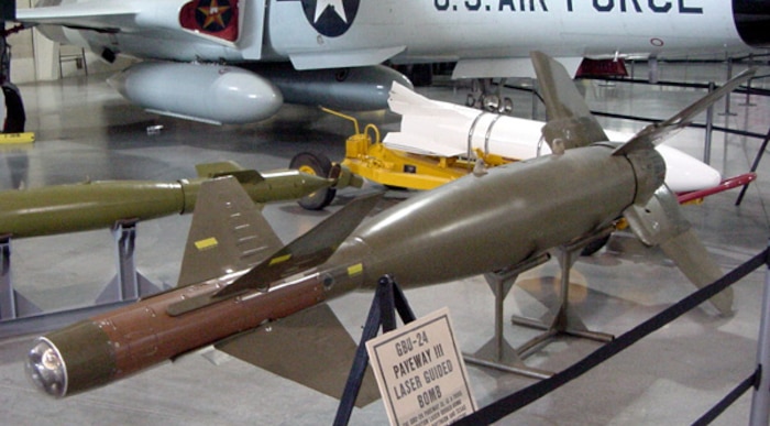 Raytheon/Texas Instruments GBU-24/B "Paveway III"
Laser-Guided Penetrator Weapon
