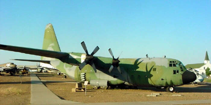 Lockheed NC-130B "Hercules"
S/N 57-0526
