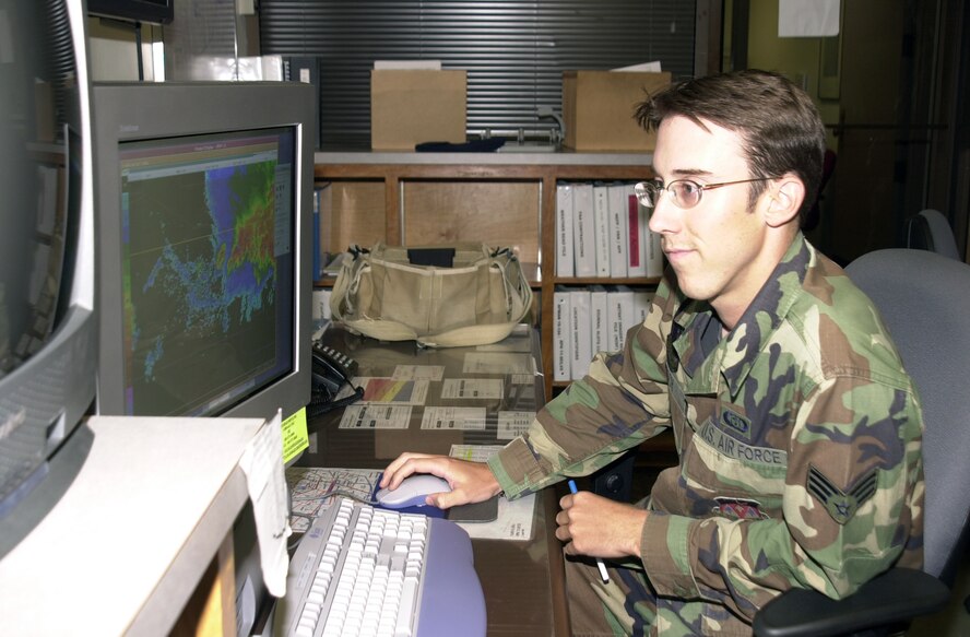 (Photo by SrA Amanda Mills) 