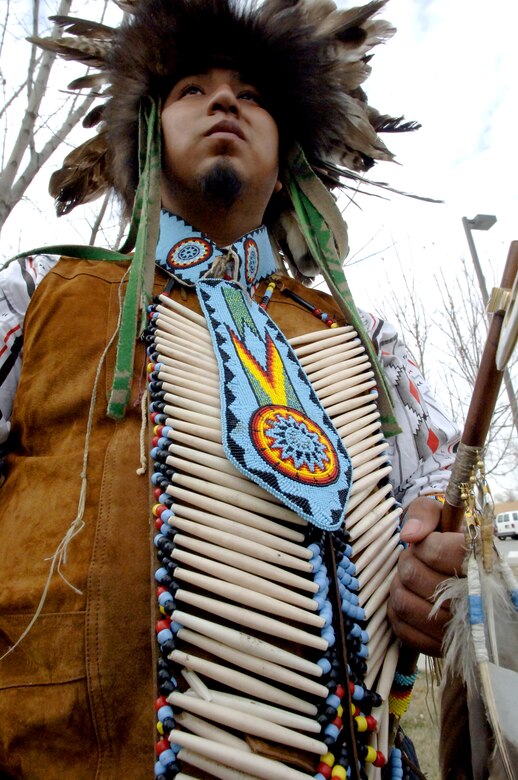 ShoshonePaiute Tribe visits Gunfighters > Mountain Home Air Force Base