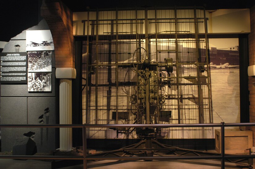 Berlin Airlift SCR-658 Radio Receiver &gt; National Museum of the United